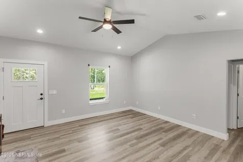 207 N Palmetto Avenue Florahome FL 32140