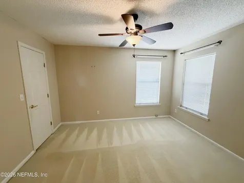 6083 Alpenrose Avenue Jacksonville FL 32256