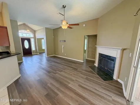6083 Alpenrose Avenue Jacksonville FL 32256