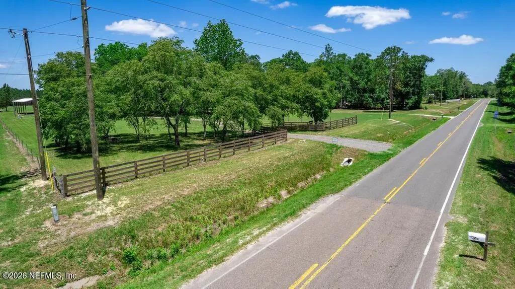 24064 County Road 121 Hilliard FL 32046