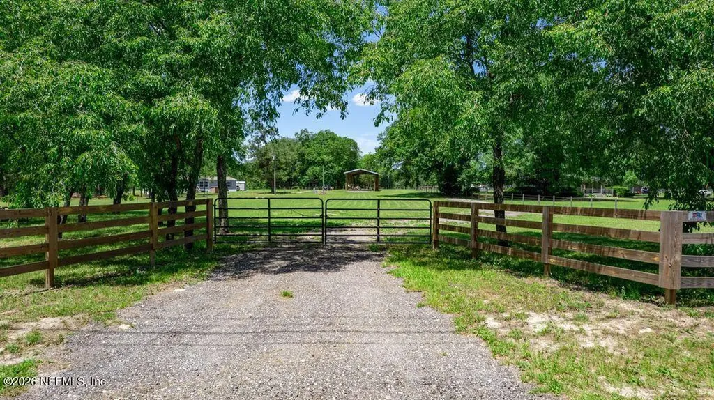 24064 County Road 121 Hilliard FL 32046