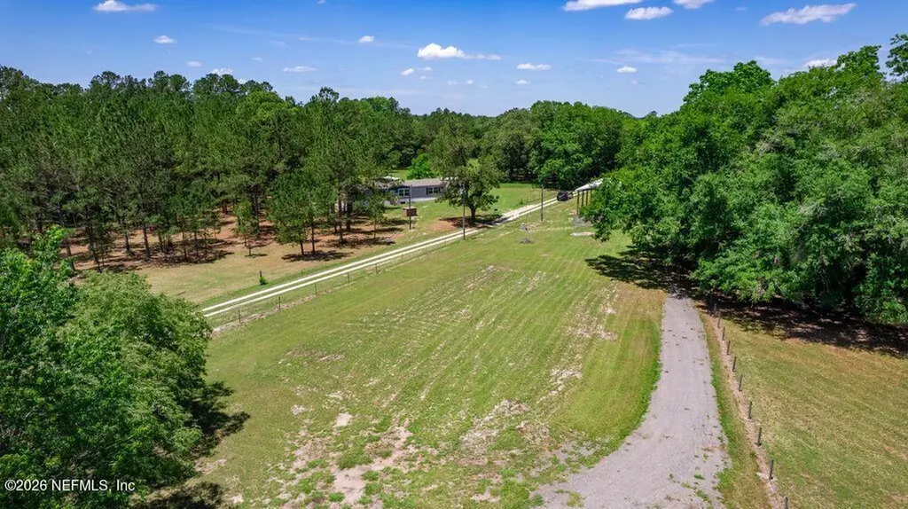 24064 County Road 121 Hilliard FL 32046
