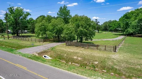24064 County Road 121 Hilliard FL 32046