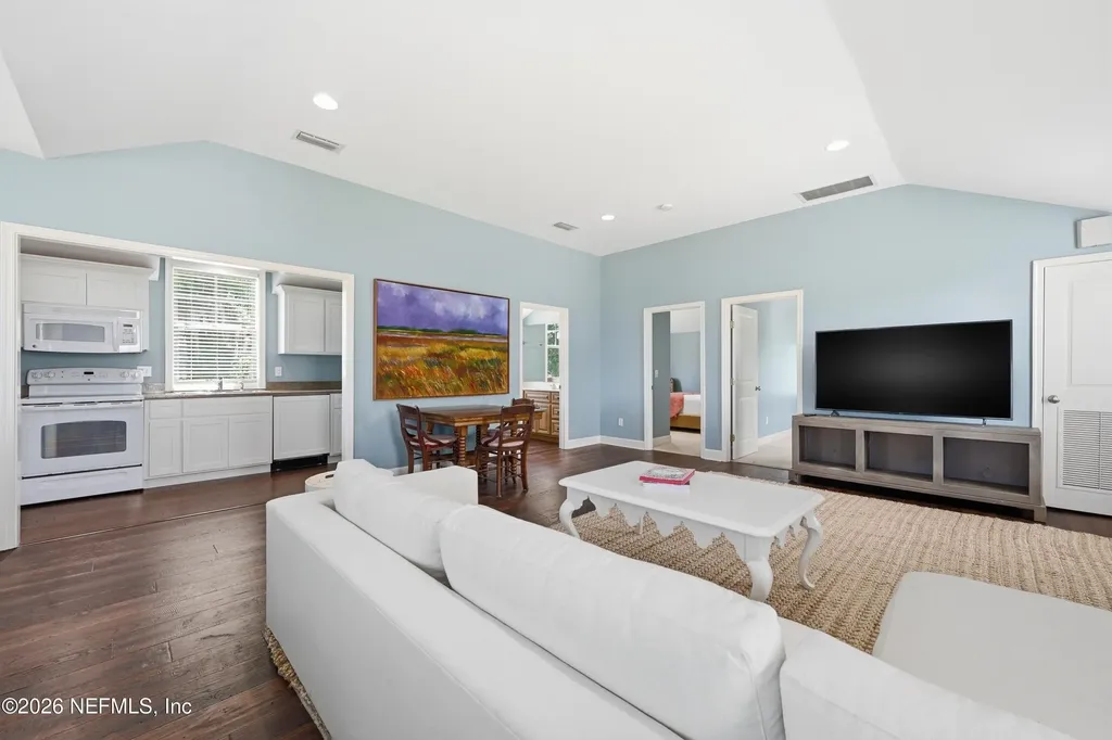 3013/3021 Sunset Landing Drive Jacksonville FL 32226