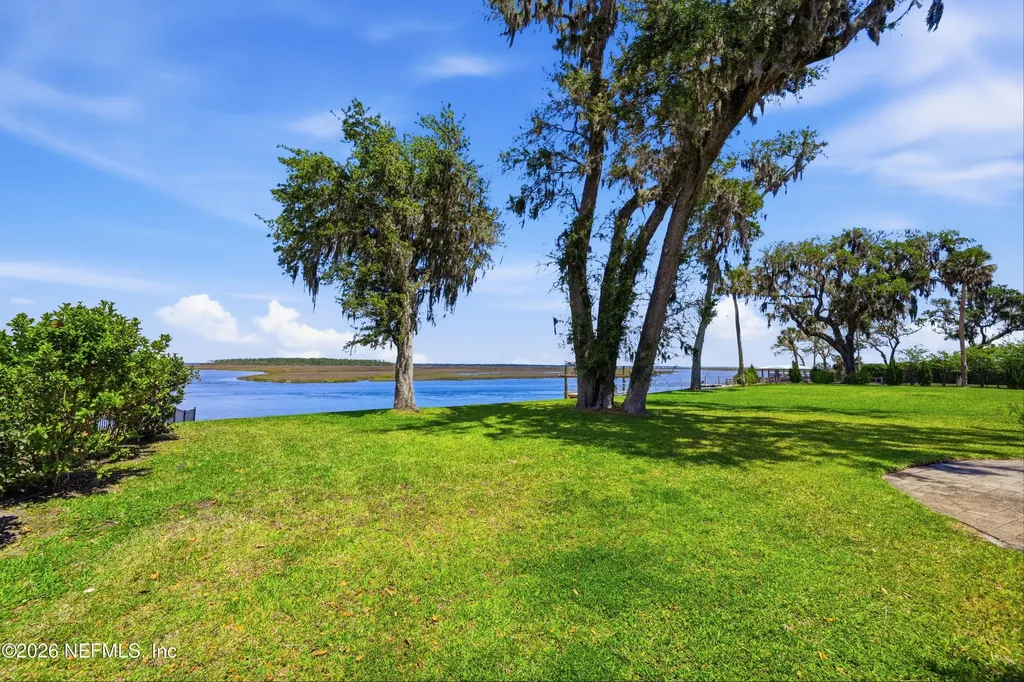 3013/3021 Sunset Landing Drive Jacksonville FL 32226
