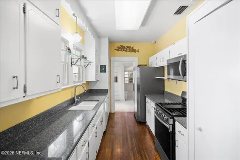 4343 Irvington Avenue Jacksonville FL 32210