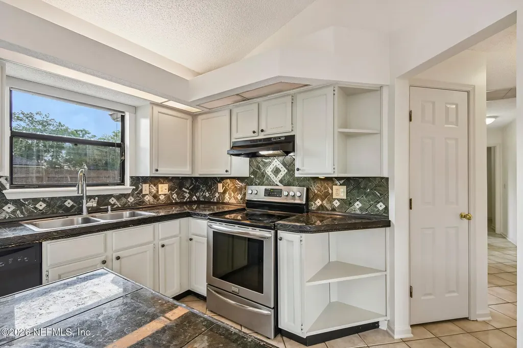 9697 Underwood Court Jacksonville FL 32221