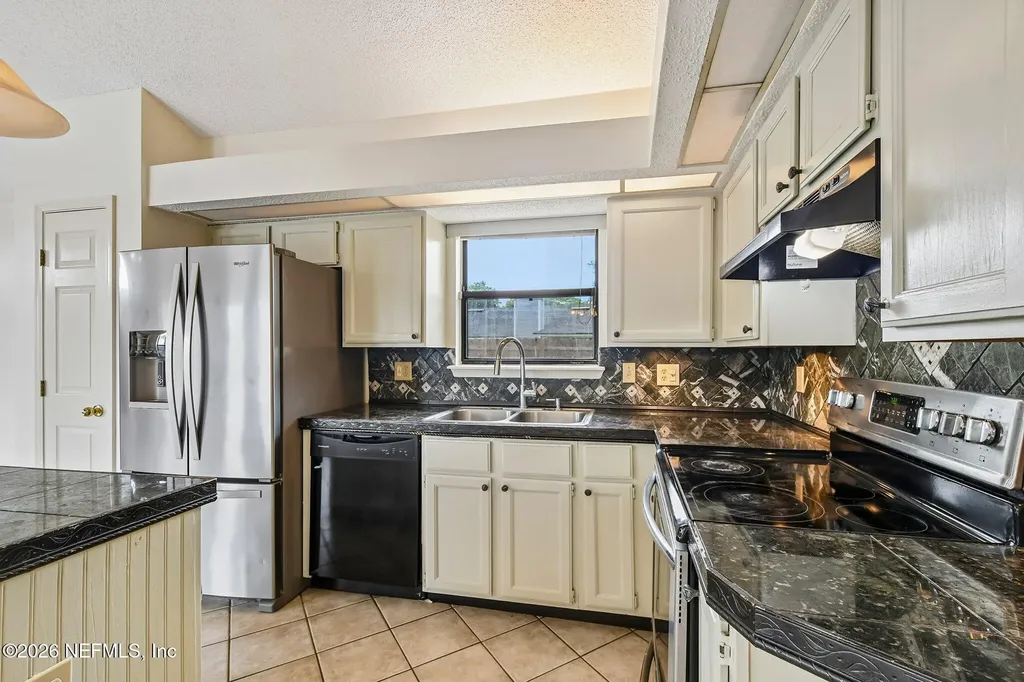 9697 Underwood Court Jacksonville FL 32221