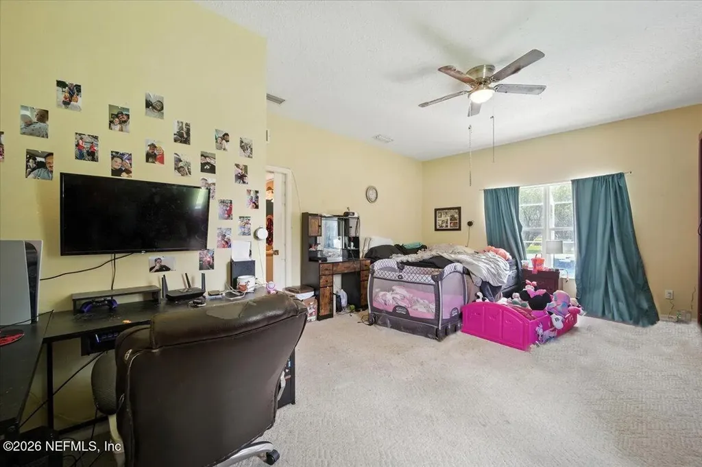24 Lakeside Place W Palm Coast FL 32137