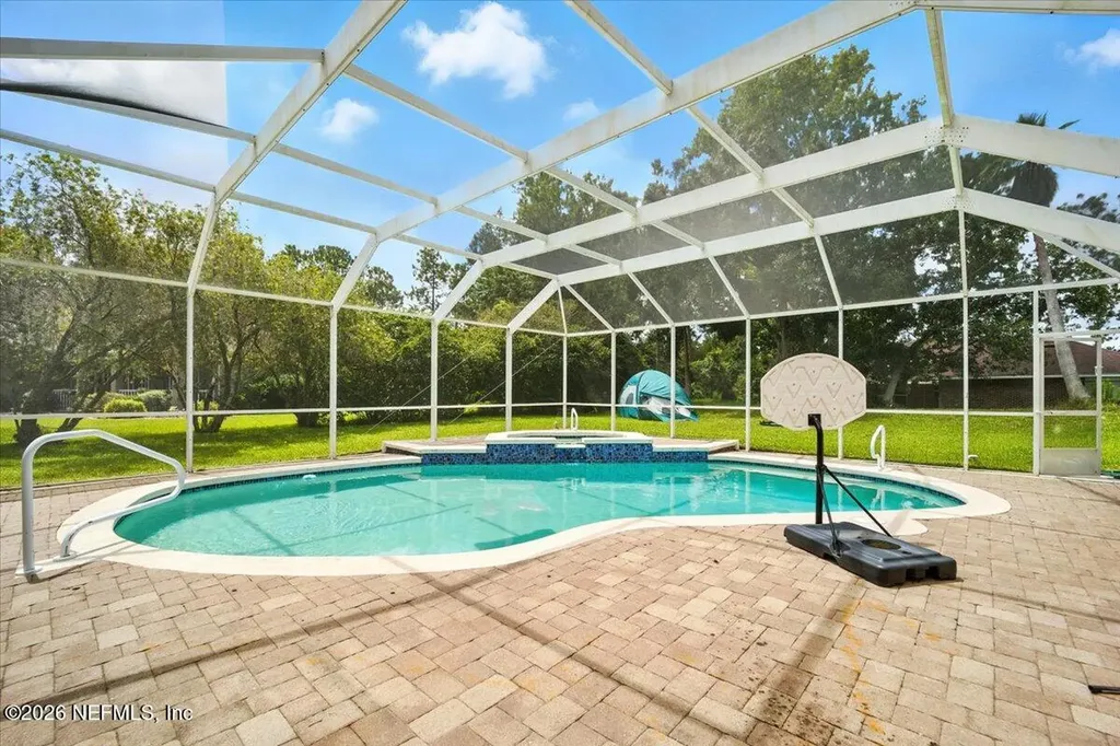 24 Lakeside Place W Palm Coast FL 32137