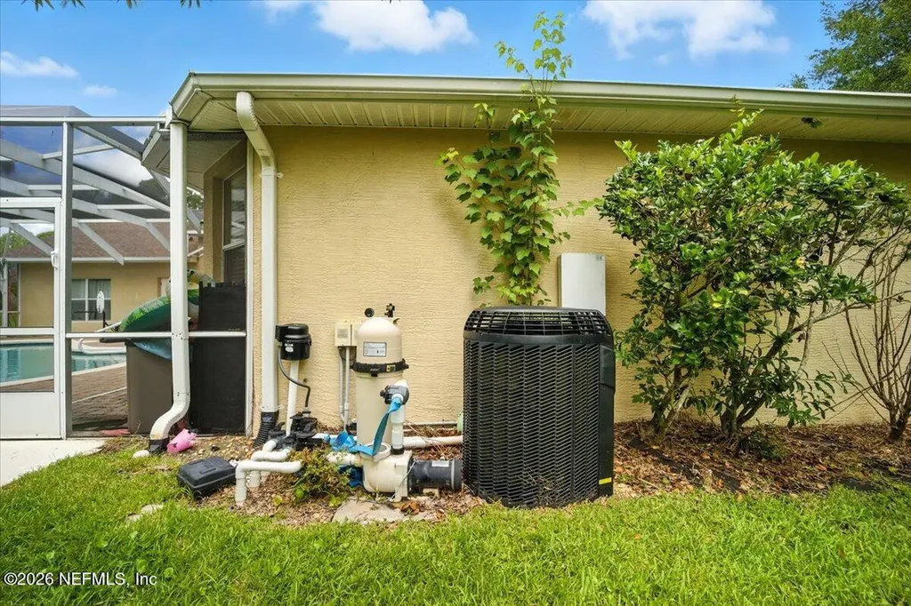 24 Lakeside Place W Palm Coast FL 32137