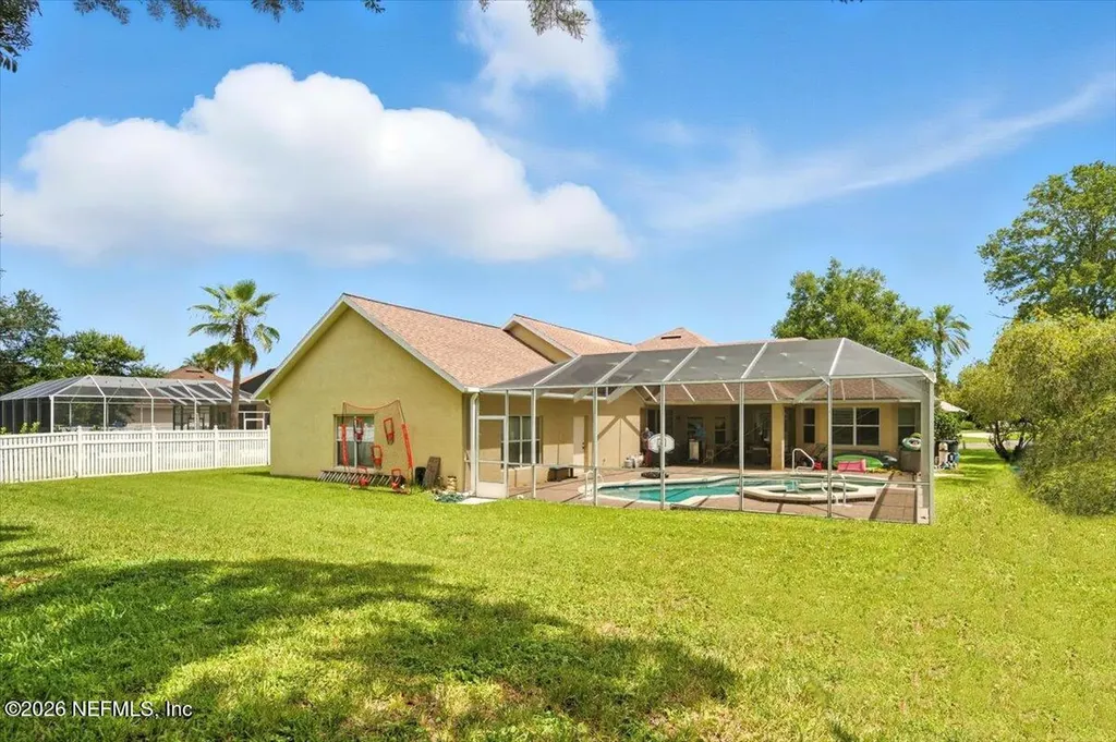 24 Lakeside Place W Palm Coast FL 32137