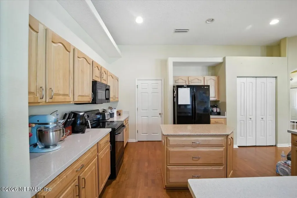 24 Lakeside Place W Palm Coast FL 32137