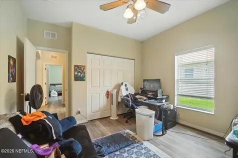 24 Lakeside Place W Palm Coast FL 32137