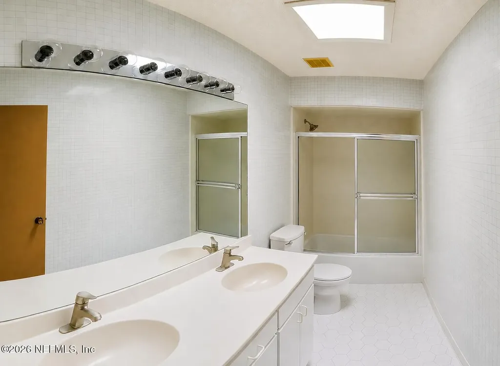 8166 Hunters Grove Road Jacksonville FL 32256