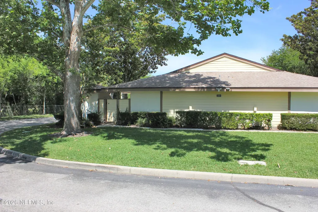 1501 Challenger Court W Jacksonville FL 32233
