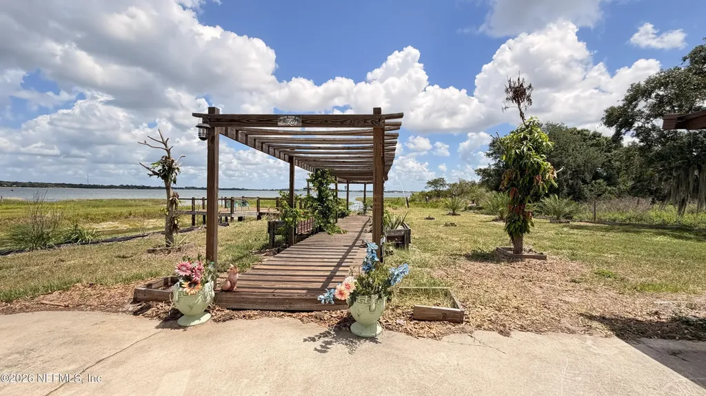 1302 Fort Meade Road Frostproof FL 33843