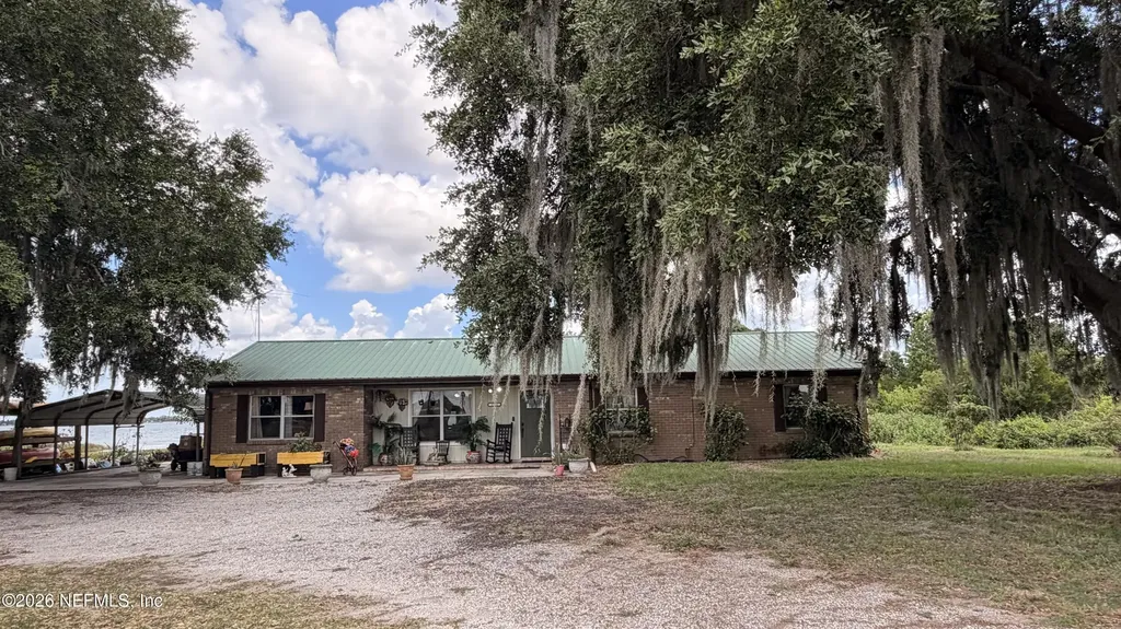 1302 Fort Meade Road Frostproof FL 33843