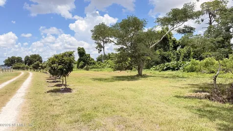 1302 Fort Meade Road Frostproof FL 33843