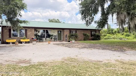 1302 Fort Meade Road Frostproof FL 33843