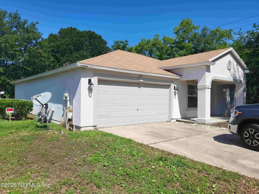 10998 S River Falls Drive Jacksonville FL 32218