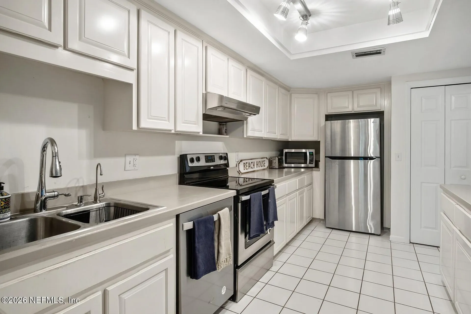 8012 Hollyridge Road Jacksonville FL 32256