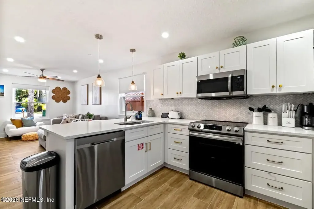 524 7th Avenue S Jacksonville Beach FL 32250