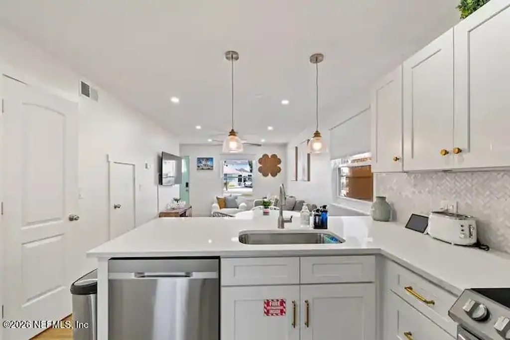 524 7th Avenue S Jacksonville Beach FL 32250
