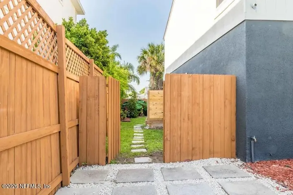 524 7th Avenue S Jacksonville Beach FL 32250