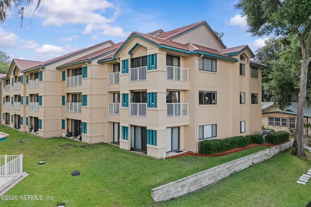 99 Broad River Place Welaka FL 32193