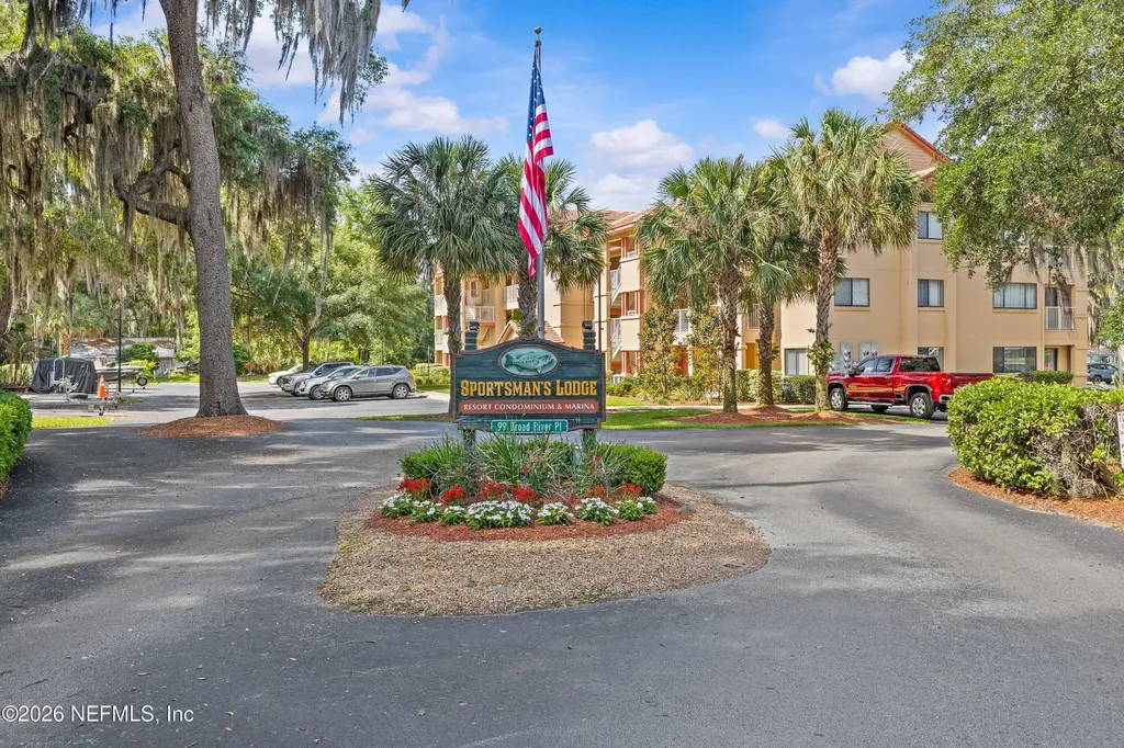 99 Broad River Place Welaka FL 32193
