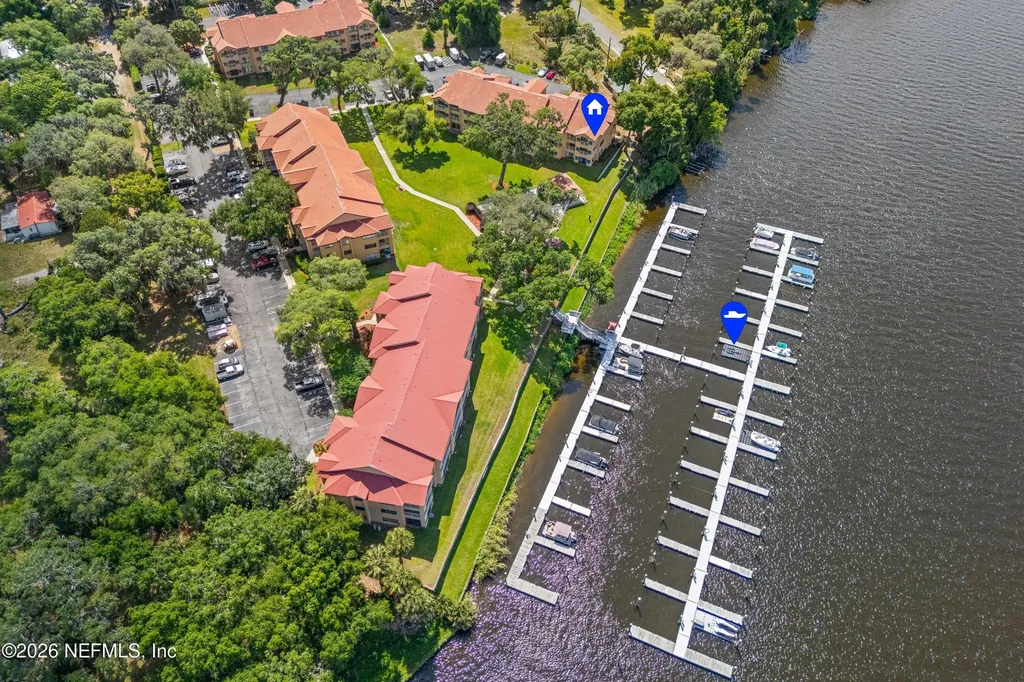 99 Broad River Place Welaka FL 32193
