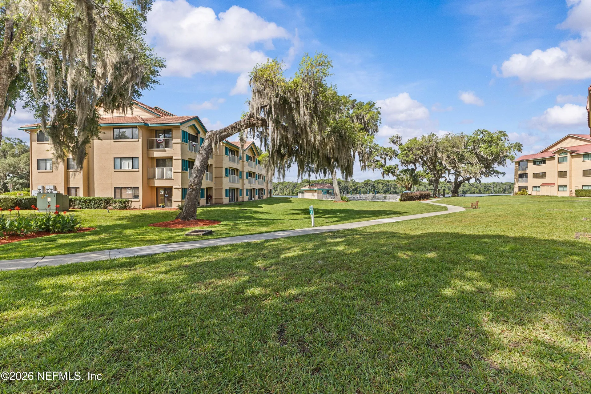 99 Broad River Place Welaka FL 32193