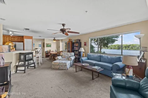99 Broad River Place Welaka FL 32193