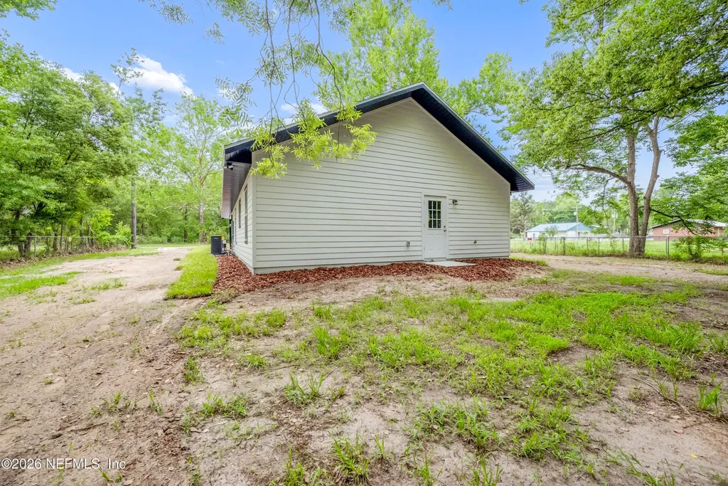 907 N Thompson Street Starke FL 32091