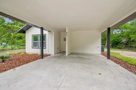 907 N Thompson Street Starke FL 32091