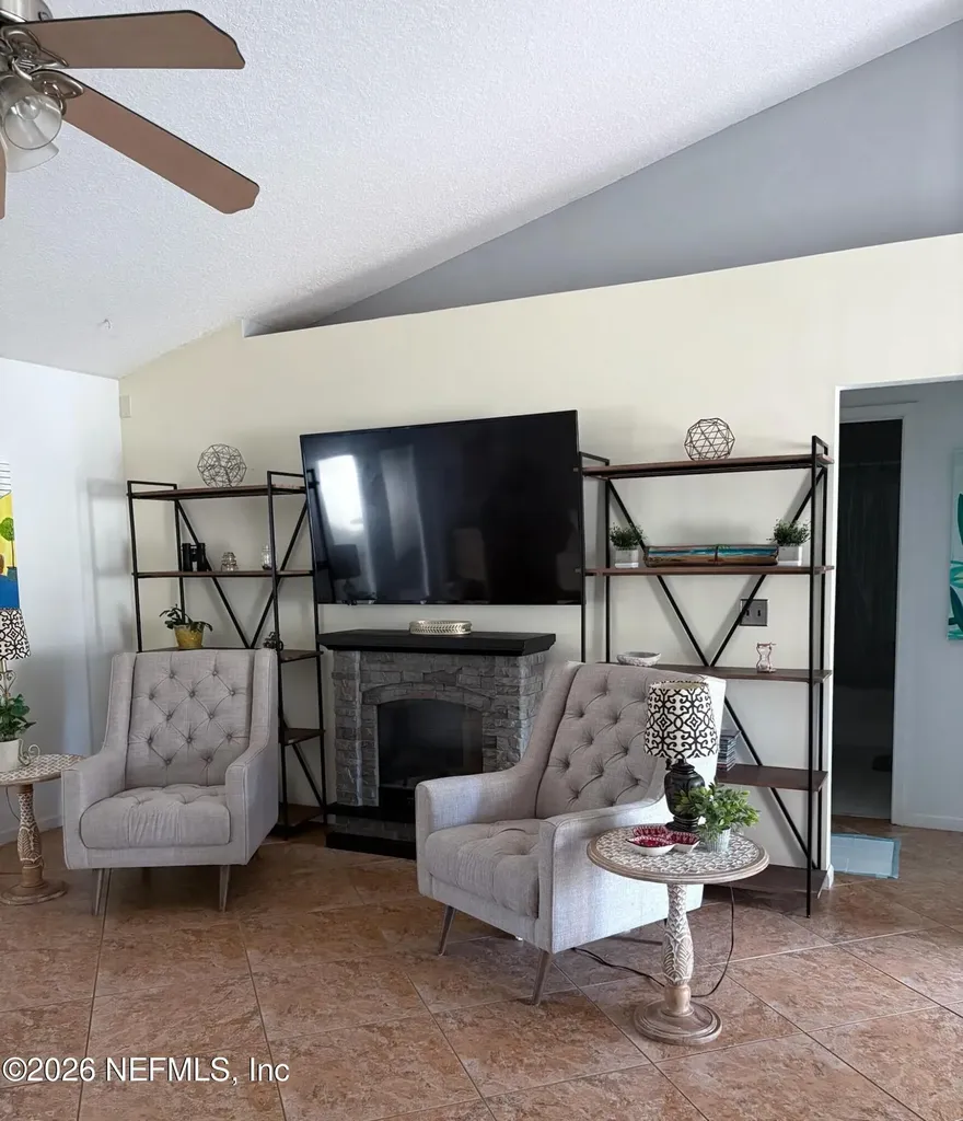 5047 Verdis Jacksonville FL 32258