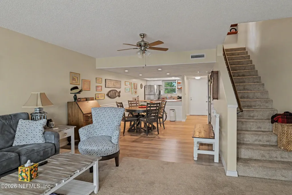 235 River Bend Place Welaka FL 32193