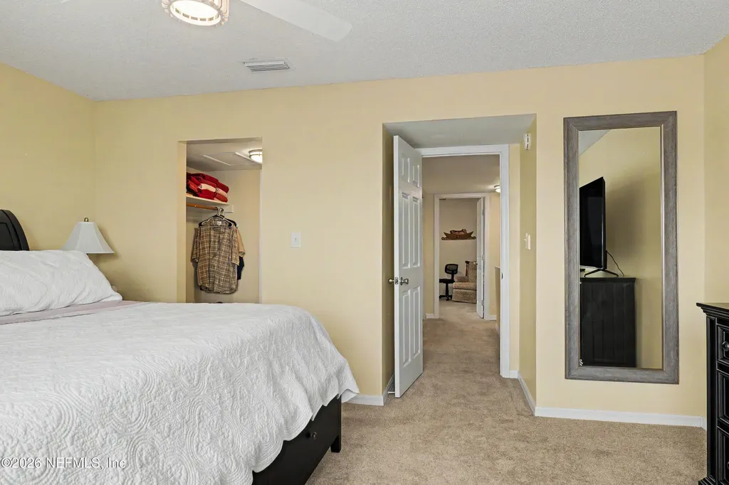 235 River Bend Place Welaka FL 32193