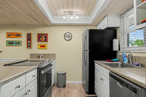 235 River Bend Place Welaka FL 32193