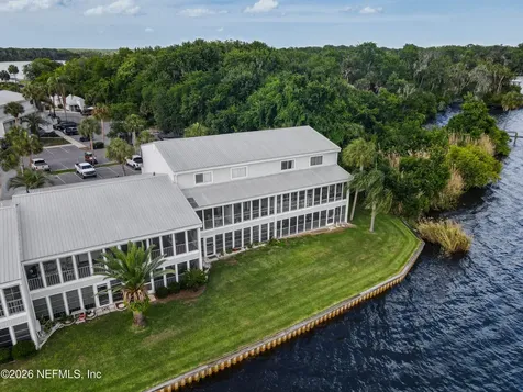235 River Bend Place Welaka FL 32193