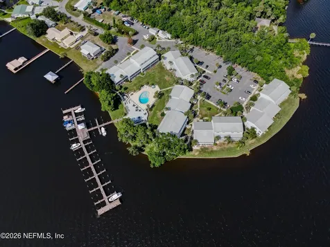 235 River Bend Place Welaka FL 32193