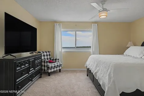 235 River Bend Place Welaka FL 32193
