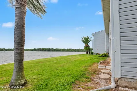 235 River Bend Place Welaka FL 32193