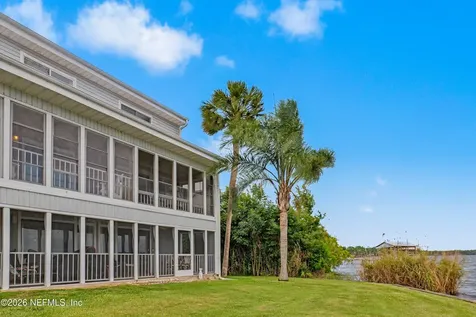 235 River Bend Place Welaka FL 32193