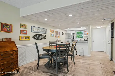 235 River Bend Place Welaka FL 32193