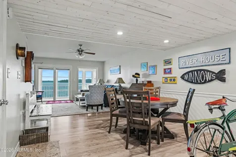 235 River Bend Place Welaka FL 32193