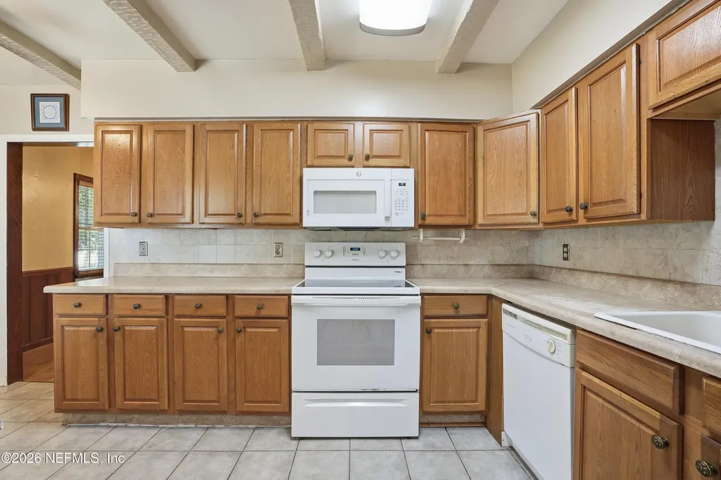 1546 River Hills Circle W Jacksonville FL 32211