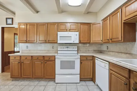 1546 River Hills Circle W Jacksonville FL 32211