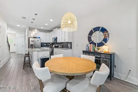 622 2nd Avenue N Jacksonville Beach FL 32250